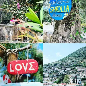 Shkolla & Hostel